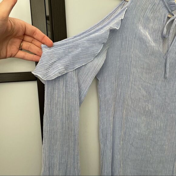 [s] Jane & Delancey Baby Blue Boho Ruffle Long Sleeve Cold Shoulder Blouse - Picture 6 of 13